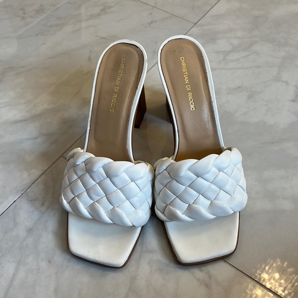 One band woven heel sandal slide
